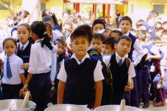 The children of Central School for Tibetans are offered a good quality vegetarian meal every day for lunch, through the Lama Zopa Rinpoche Bodhichitta Fund.