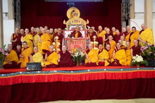 Lama Zopa Rinpoche with IMI Sangha participants, CPMT 2014.  Photo by Steve Alberts.