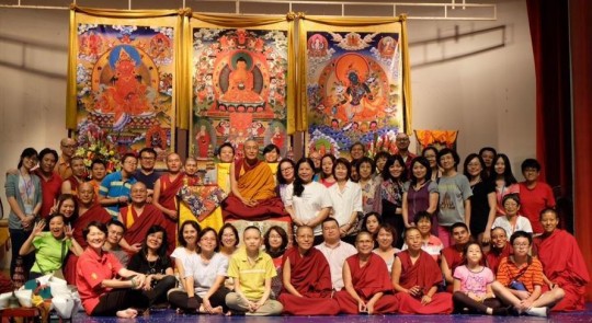 Khen Rinpoche Geshe Chonyi with participants of the 1K Event 2014, Losang Dragpa Centre, Kuala Lumpur, Malaysia, October 2014. Photo by Elenie Tan.