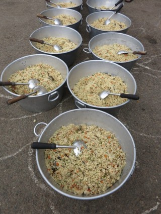 pounds of rice is needed every year to offer lunch and dinner to 2,500 monks. 