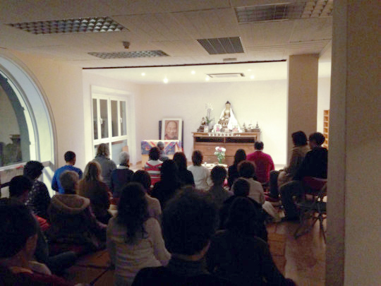 Minutes after Nagarjuna C.E.T. Granada students moved into their new center, everyone did a short meditation on Shakyamuni Buddha, Granada, Spain, February 2015. Photo courtesy of Nagarjuna C.E.T. Granada.