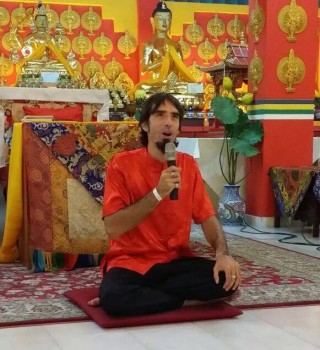 Tenzin Ösel Hita Visits Losang Dragpa Centre in Malaysia During Losar
