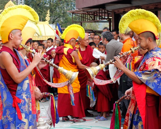 Rinpoche arriving at Kopan Monastery, April 1, 2015. Photo by Ven. Roger Kunsang.