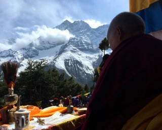 Lama Zopa Rinpoche Gives Long-life Initiation to 1,000 Sherpas