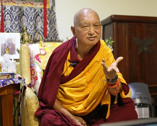 Lama Zopa Rinpoche teaching on lojong in Auckland, New Zealand, at an event organized by Dorje Chang Institute, May 2015. Photo by Ven. Thubten Kunsang.