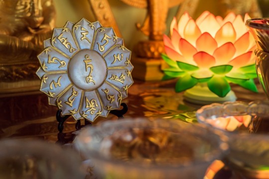 Beautiful offerings to holy objects at Buddha Amitabha Pure Land, USA. Photo by Chris Majors. 