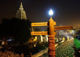 Monthly Offerings to Statues of Buddha in Bodhgaya and Tibet
