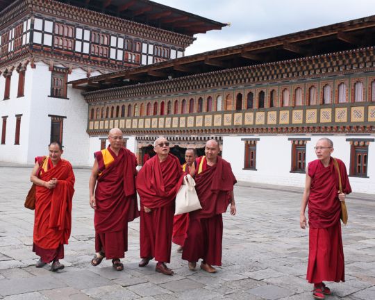 Lama Zopa Rinpoche visiting Tashichö Dzong with Geshe Tenzin Khenrab and students, Thimphu, Bhutan, June 2016. Photo by Ven. Lobsang Sherab.