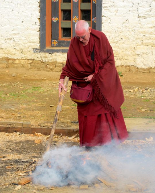 Ven. Roger Kunsang during the  incense puja at Dongkarla Lhakhang, Bhutan, June 2016. Photo by Damien van Effenterre.