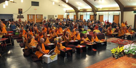 Participants of Lama Zopa Rinpoche’s 2016 Light of the Path Retreat in North Carolina. Photo by Ven. Lobsang Sherab.
