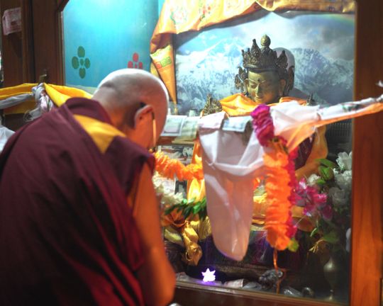 Rinpoche Maitreya Statue Pokhara 201803