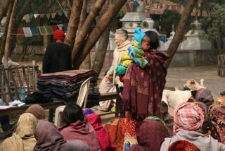 adriana-with-blankets-at-maitri-charitable-trust-in-bihar-india-january-2018-photo-by-phil-hunt