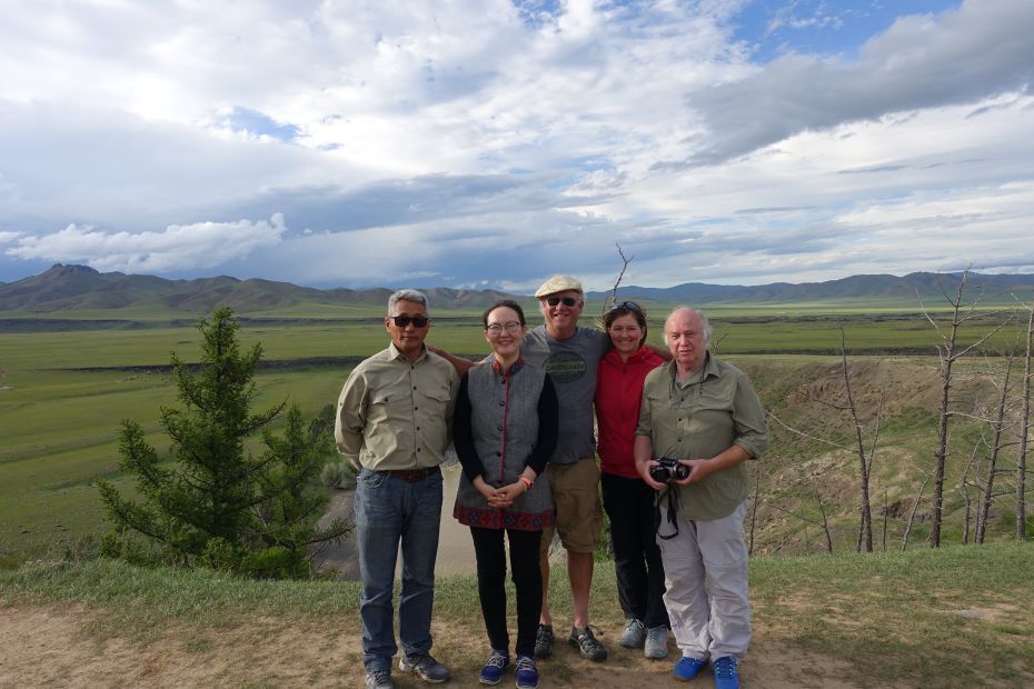 driver-oyunbaatar-center-director-ianzhina-bill-elena-and-cees-in-mongolia-while-on-a-pilgrimage-organized-by-ganden-do-ngag-shedrup-ling-august-2018-photo-courtesy-of-ianzhina-bartanova