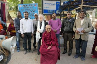 lama-zopa-rinpche-visits-maitri-world-leprosy-day-booth-bodhgaya-jan-2019--ven-roger-kunsang