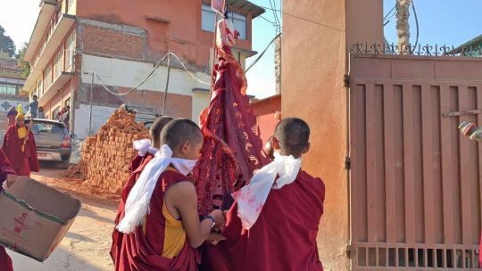 kopan-monks-carrying-a-torma-symbolizing-kalarupa-nepal-feb-2019-photo-by-kopan