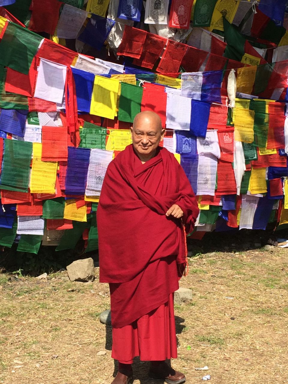 lama-zopa-rinpoche-prayer-flags-tsopema-lake-february-2016