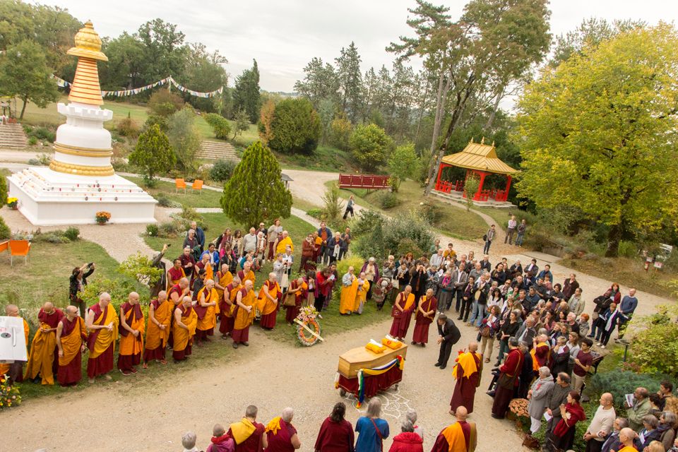 Sangha-and-Students-gather-for-Geshe-Tengye-IVY-France-Oct-2019