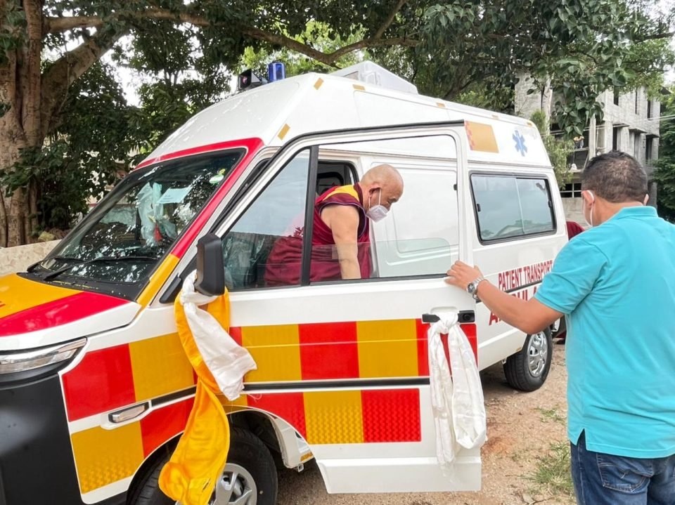Two New Ambulances for the Benefit of Tibetan Settlements