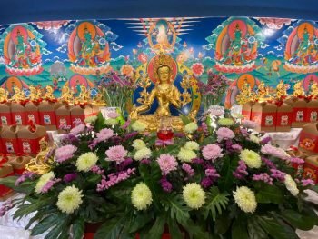 Losang Dragpa Centre Celebrates Tenth Anniversary of ‘Overnight Praises to the Twenty-one Taras’