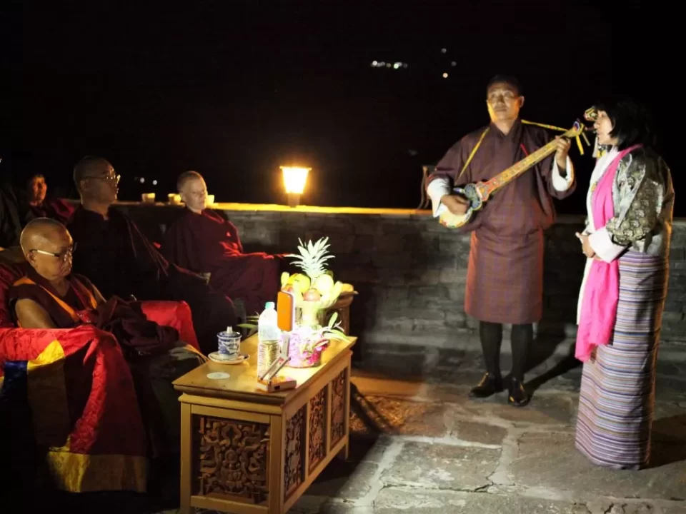 Offering of Swift Return Prayers for Lama Zopa Rinpoche by Bhutanese Singer Lhamo Dukpa