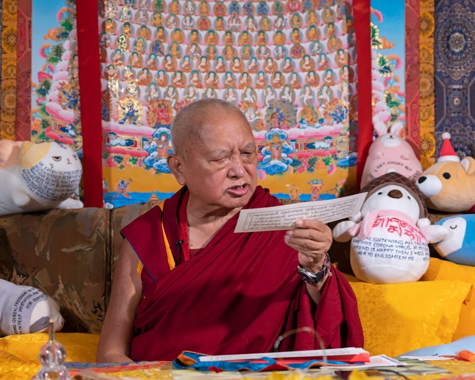 Reciting Sutras: Powerful Benefit for Oneself and Others