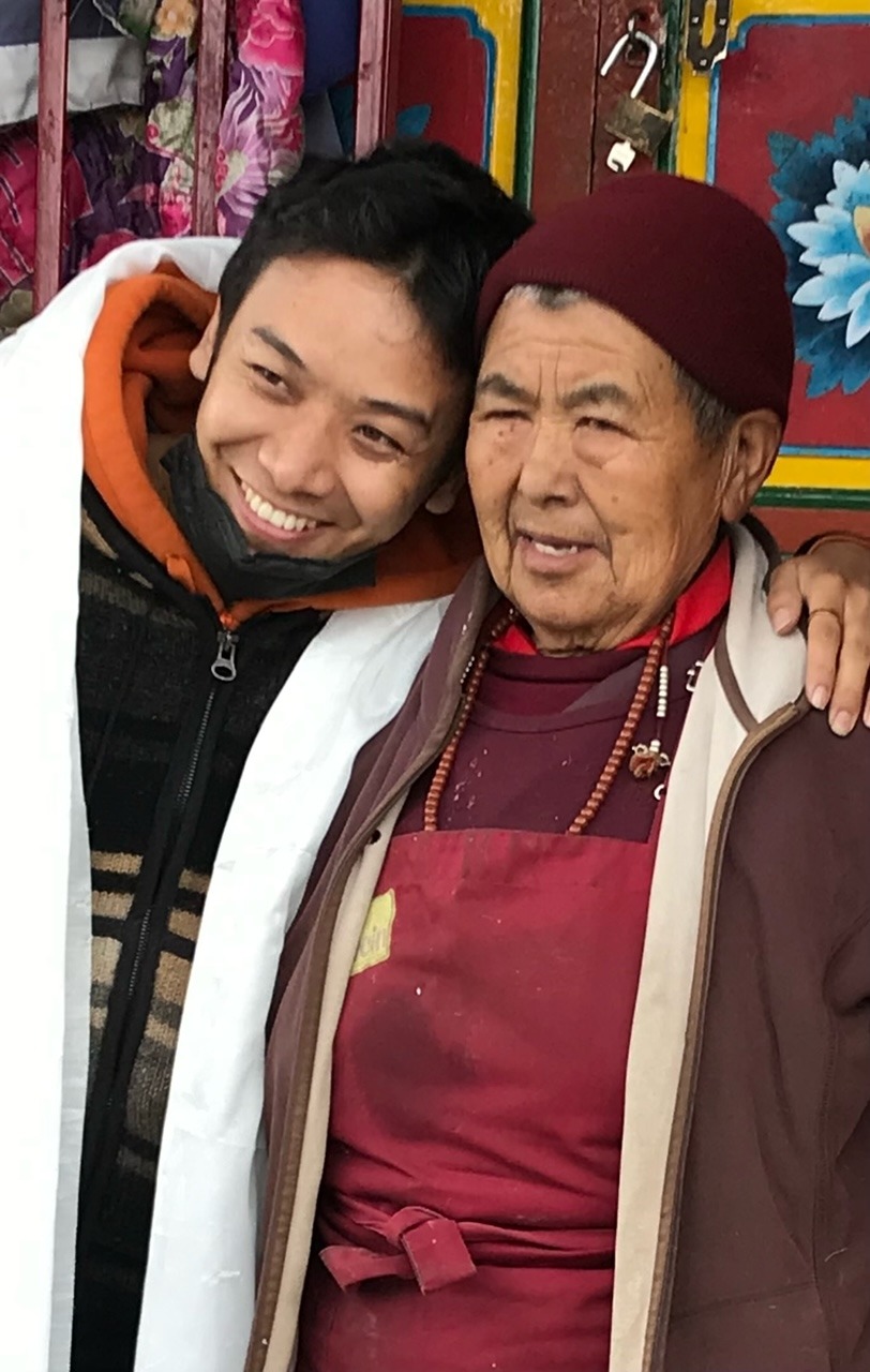 Charok Lama Praises Lama Zopa Rinpoche’s Sister, Anila Ngawang Samten