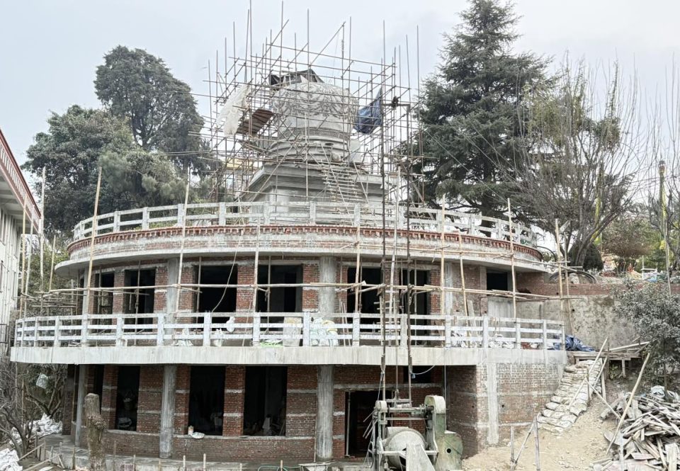 Placing the Life Tree in the Stupa of Complete Victory for Lama Zopa Rinpoche’s Swift Return