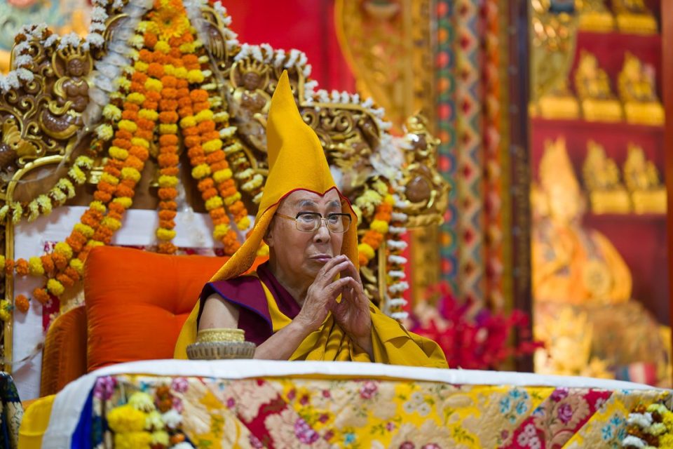 Geshe Doga and Students from Tara Institute Attend Long Life Puja for His Holiness the Dalai Lama