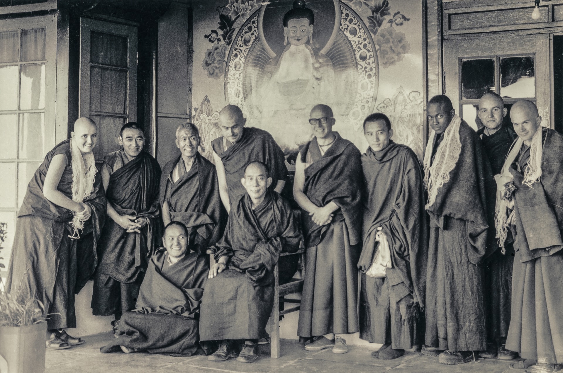 Tushita Dharamsala, March 1975. Ordination group with Lati Rinpoche. Credits: Lama Yeshe Wisdom Archive.
