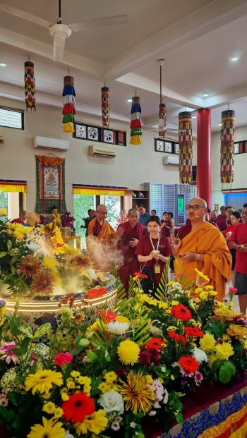 Rinchen Jangsem Ling Retreat and His Eminence the 14th Siling Tongkhor Rinpoche for Saka Dawa, June 2026. Photo courtesy of Rinchen Jangsem Ling Retreat’s Facebook page