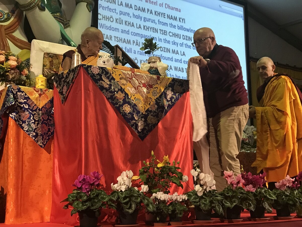 Massimo Corona offering kata to Rinpoche, Pomaia ILTK, 2017