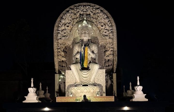Prototype of the Bodhgaya Maitreya statue by night.Photo by Maitreya Project in Bodhgaya