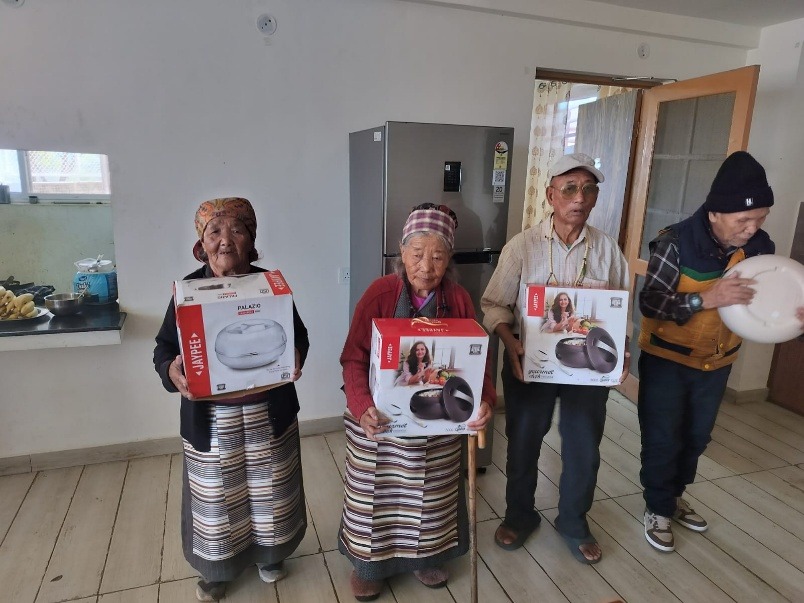 Dhonden Old People’s Home, Chauntra, Bir, Himachal Pradesh (23 Elders)