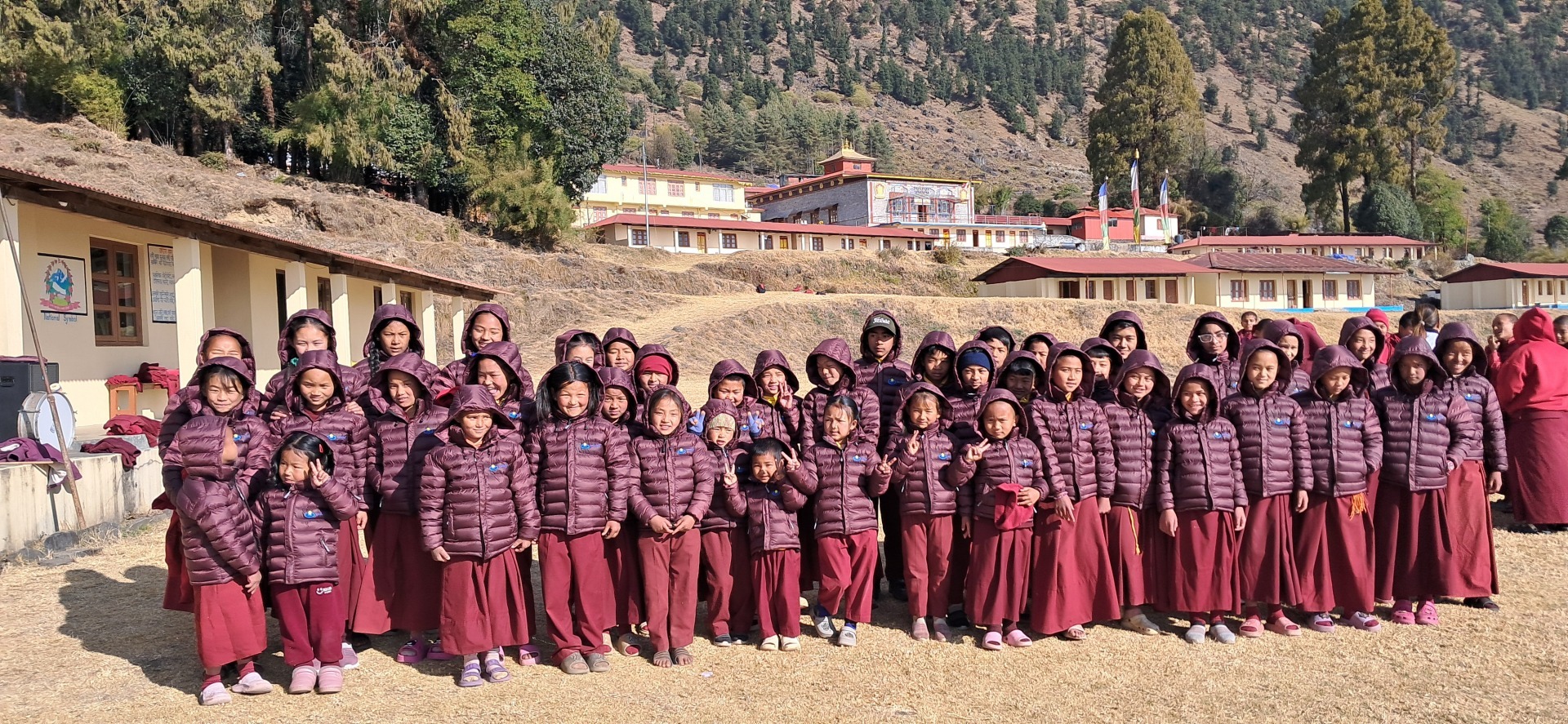 Young nuns of Tashi Chime Gatsal Nunnery (Bigu nuns).
