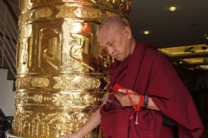 LZR turning prayerwheel CROP