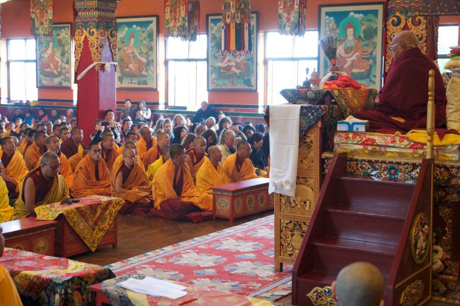 lama-zopa-rinpoche-white-umbrella-deity-empowerment-kopan-feb-2019-bill-kane