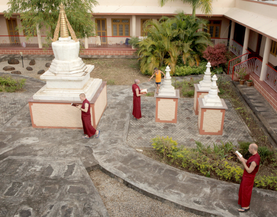 Sera IMI House monks practicing memorization, Bylakuppe, India, 2014. Photo by Sandesh Kadur.