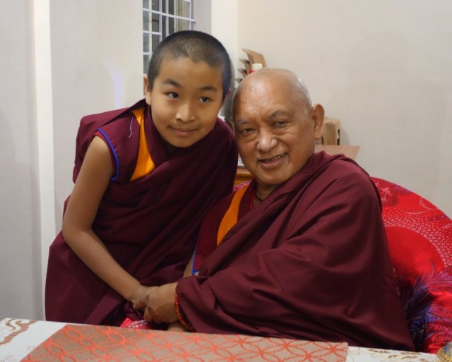 Lama Zopa Rinpoche Visits Domo Geshe Rinpoche