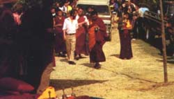 Bringing Lama Yeshe's body to the stupa.